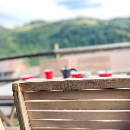Encant Muntanyes, Casa Amb Vistes A Nyaraló